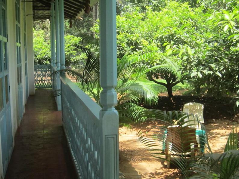Heritage House: The Honeymooners Houstel * Cuelim