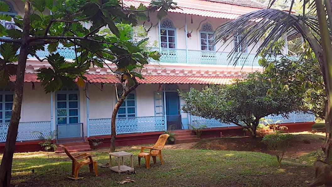 Heritage House: The Honeymooners Houstel *
