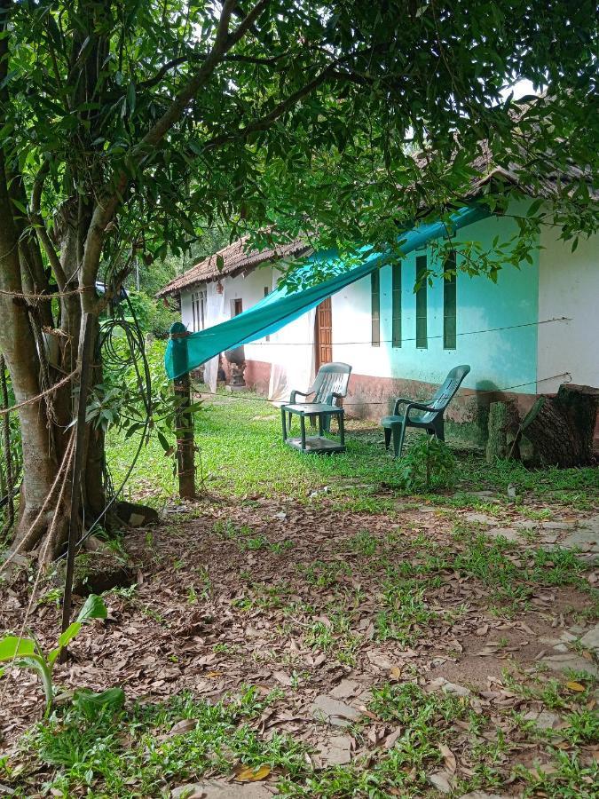 Heritage House: The Honeymooners Houstel * Cuelim