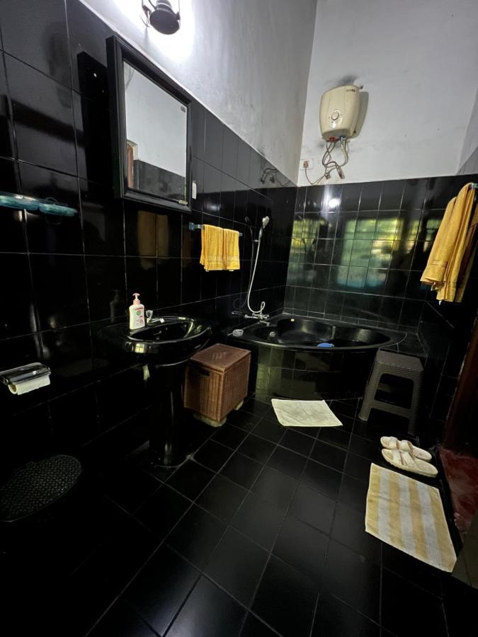 Heritage House: The Honeymooners Houstel Apartment